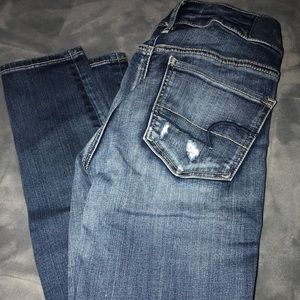American Eagle Distressed Jeans!